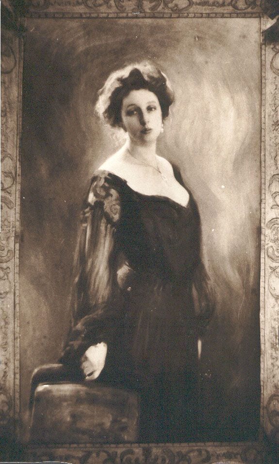Historical photograph of M. Komakova or Komarova, 1902 from the family album