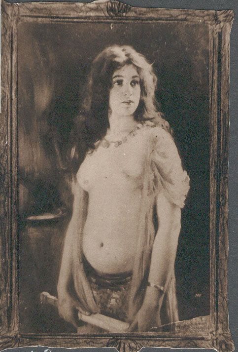 Historical photograph of Salomeya (Salome), 1912 from the family album