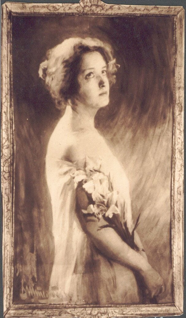 Historical photograph of With Lily, 1901 from the family album