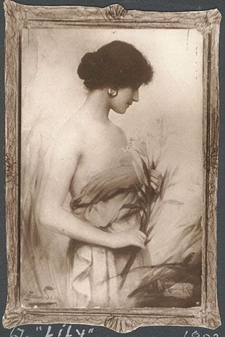 Lily, 1902, painting by Victor Stember