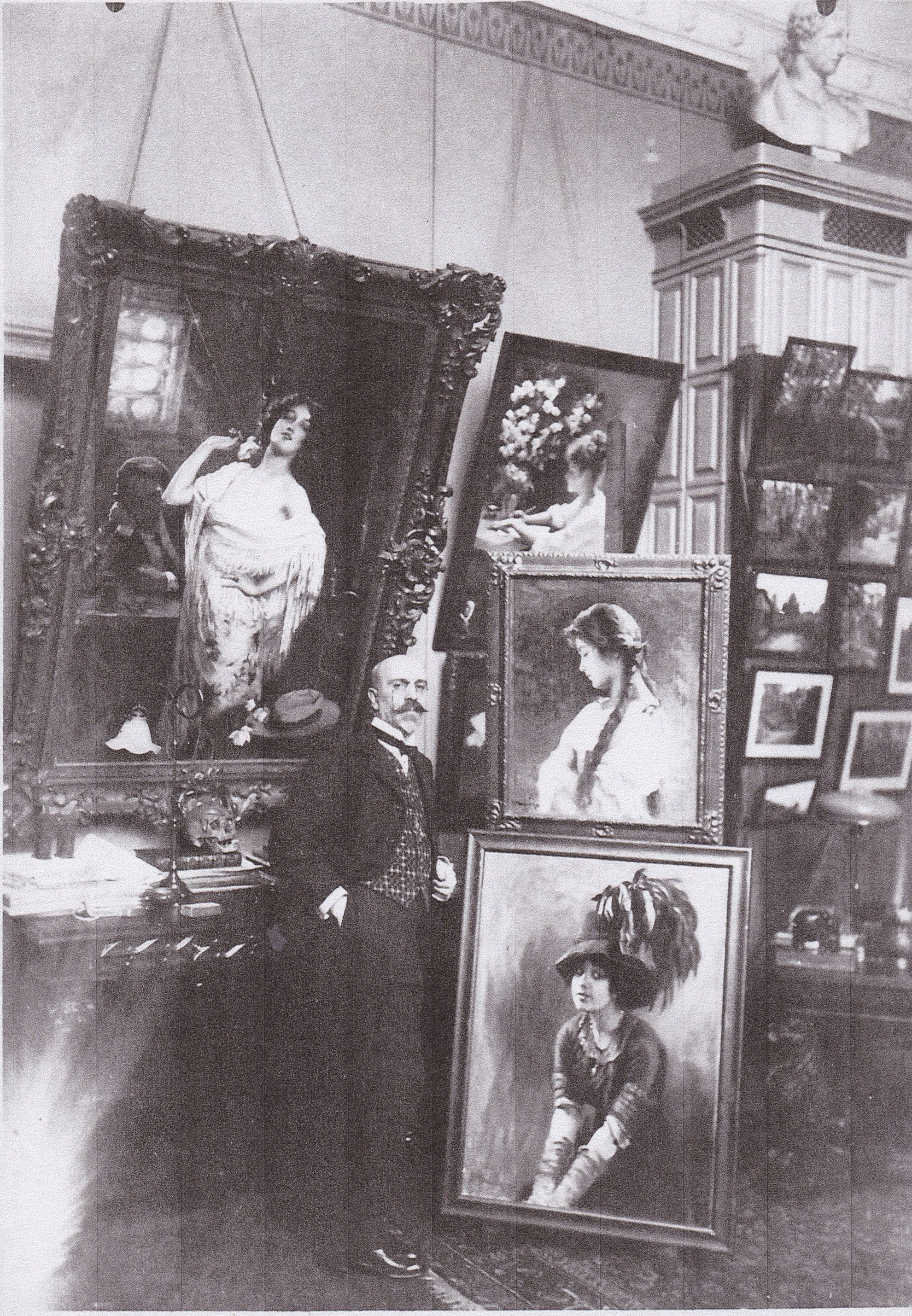 Stember is in his studio surrounded by some lovely paintings. Most notably can be seen 'Chanticler #